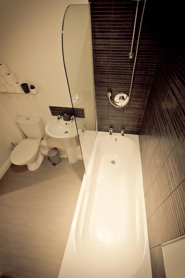 Top View 2 Bedroom Apartments Plymouth Extérieur photo