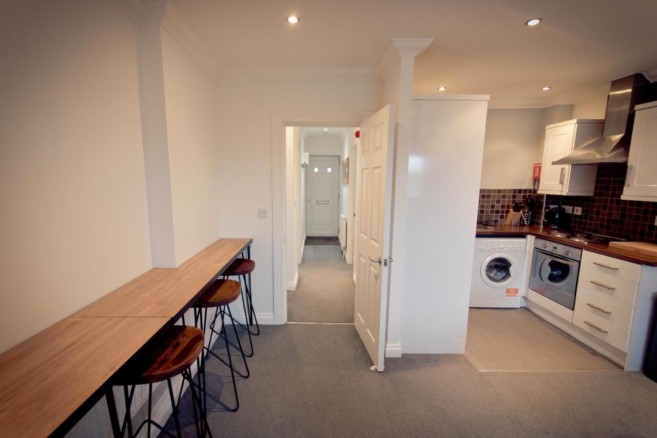 Top View 2 Bedroom Apartments Plymouth Extérieur photo